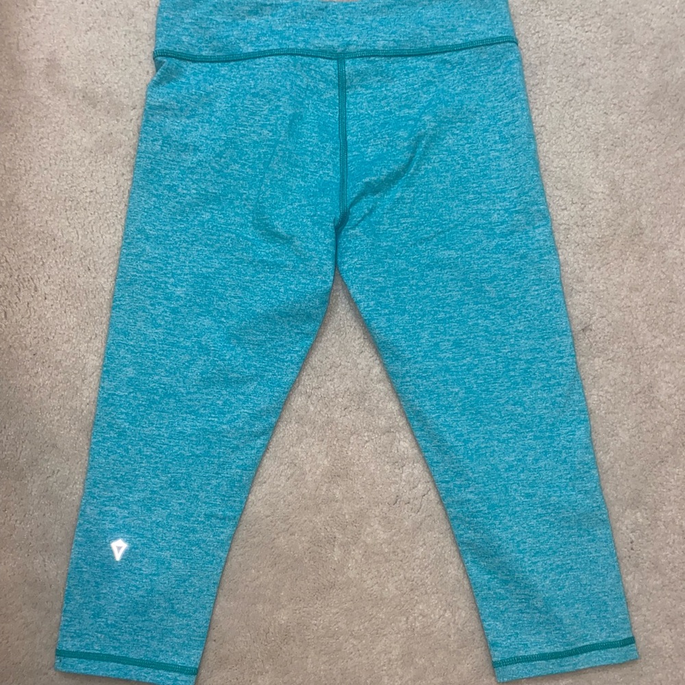 Ivivva Blue Cropped Leggings